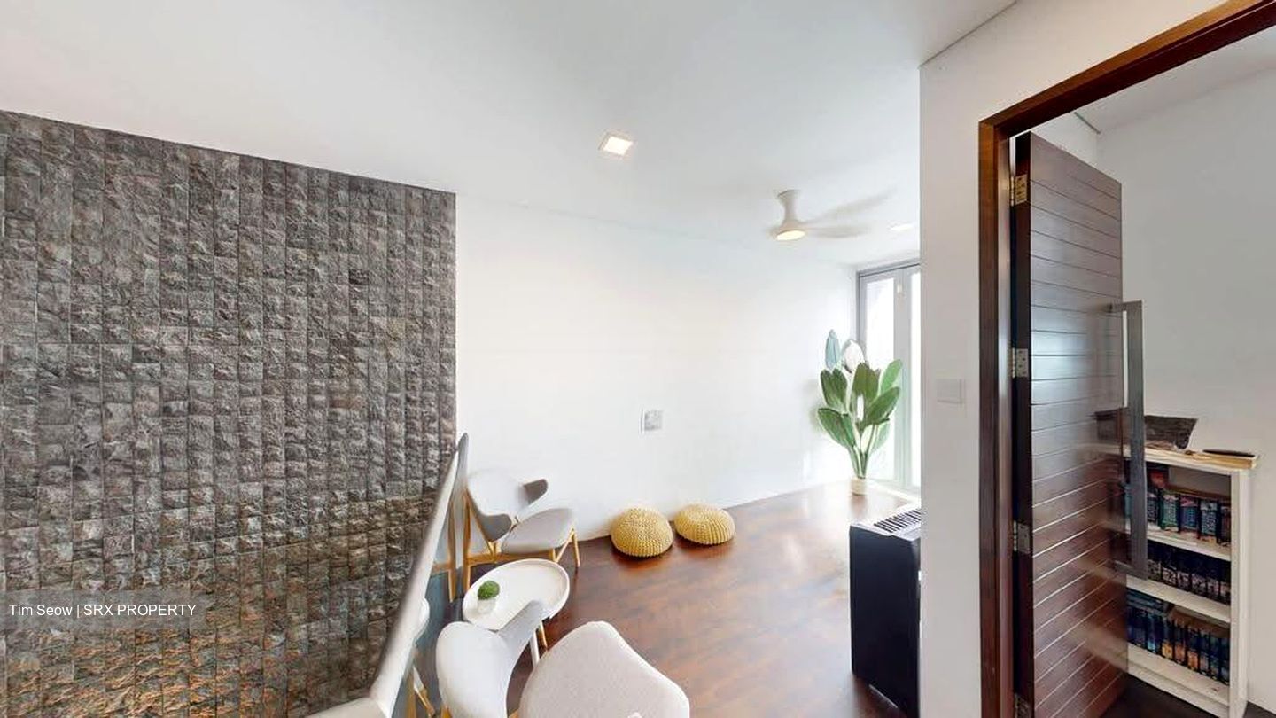 Opera Estate (D15), Terrace #627042061